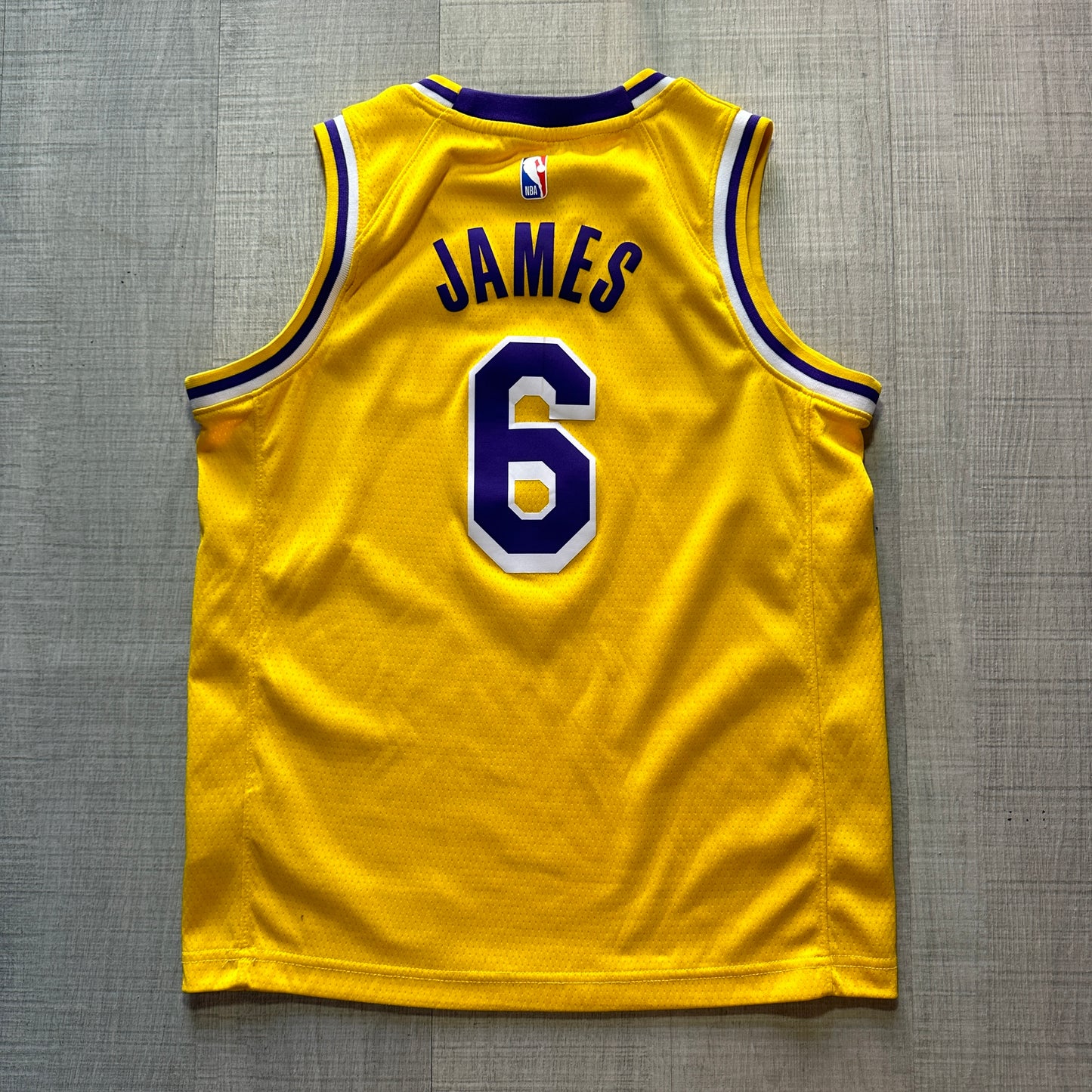 LeBron James LA Lakers Nike Kids Jersey