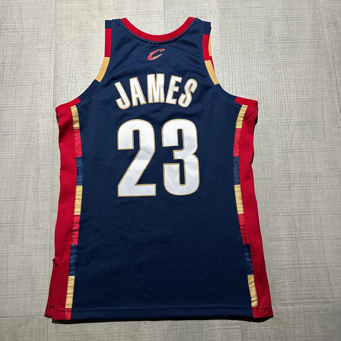 LeBron James Cleveland Cavaliers 08-09 Mitchell & Ness Jersey