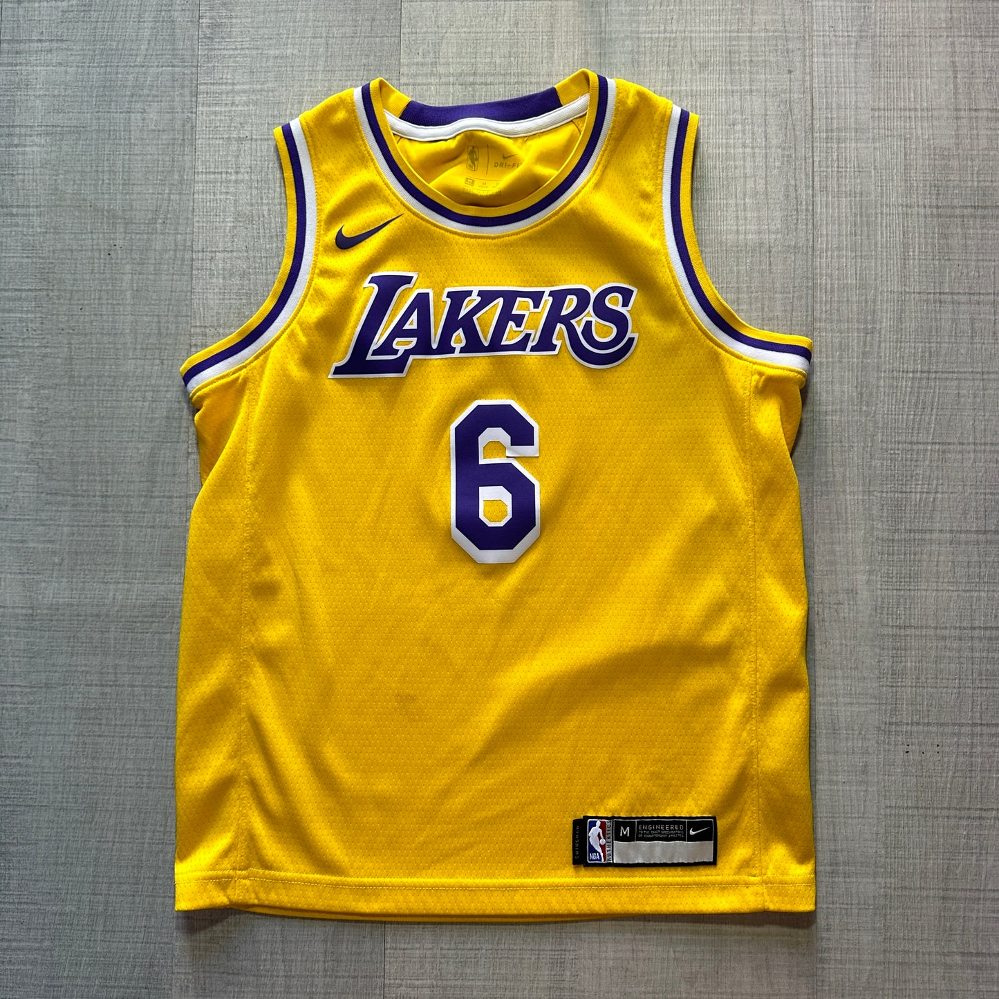 LeBron James LA Lakers Nike Kids Jersey